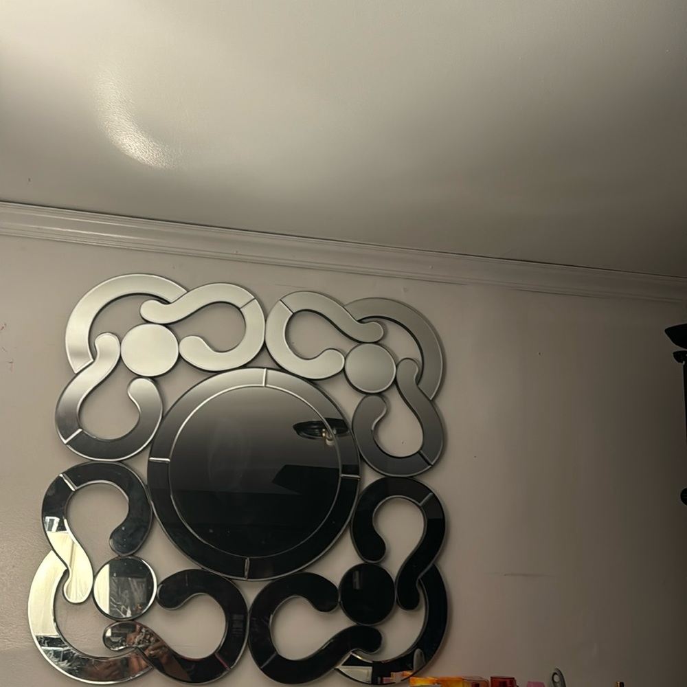 Wall mirror design